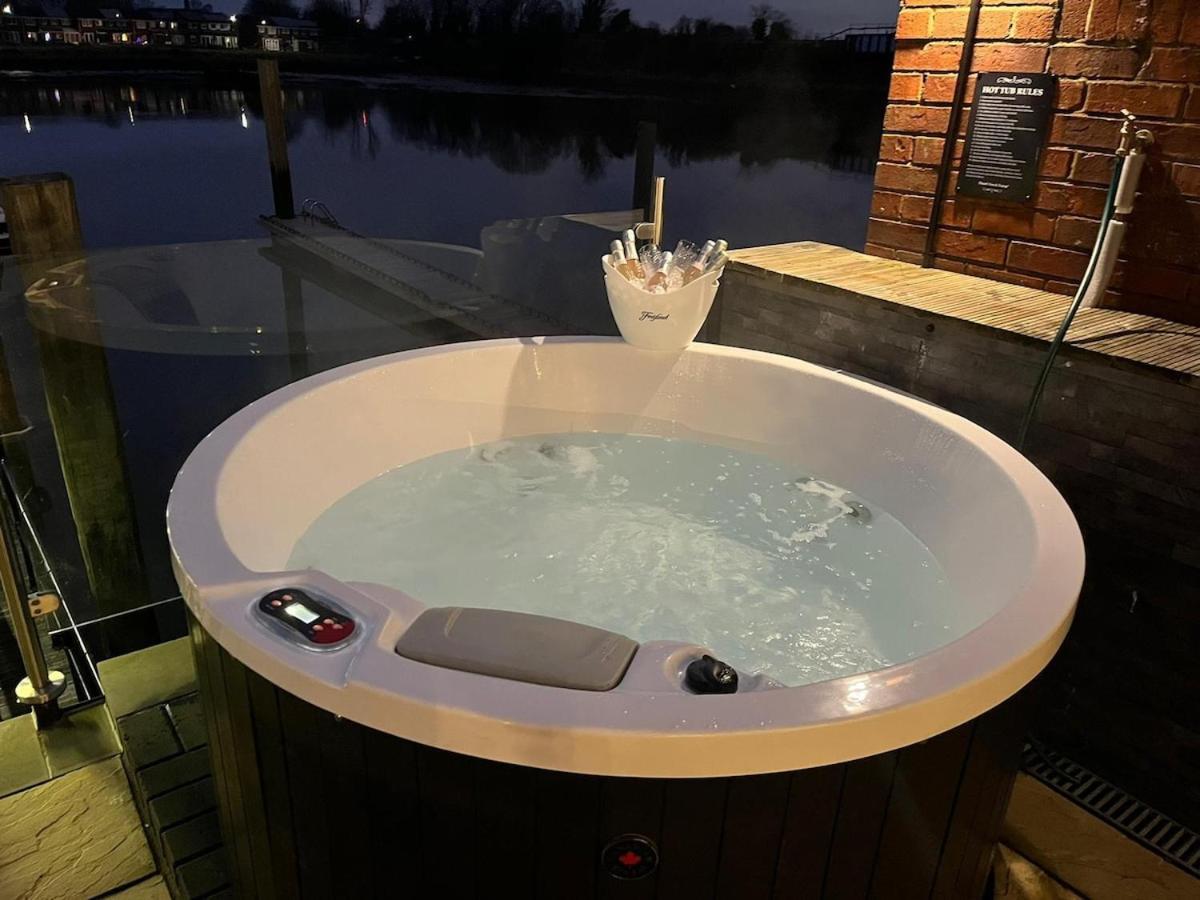 Rivers With Hot Tub